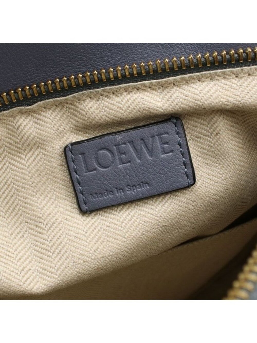 Loewe Small 2-Way Puzzle Handbag Calfskin - Picture 4 of 9